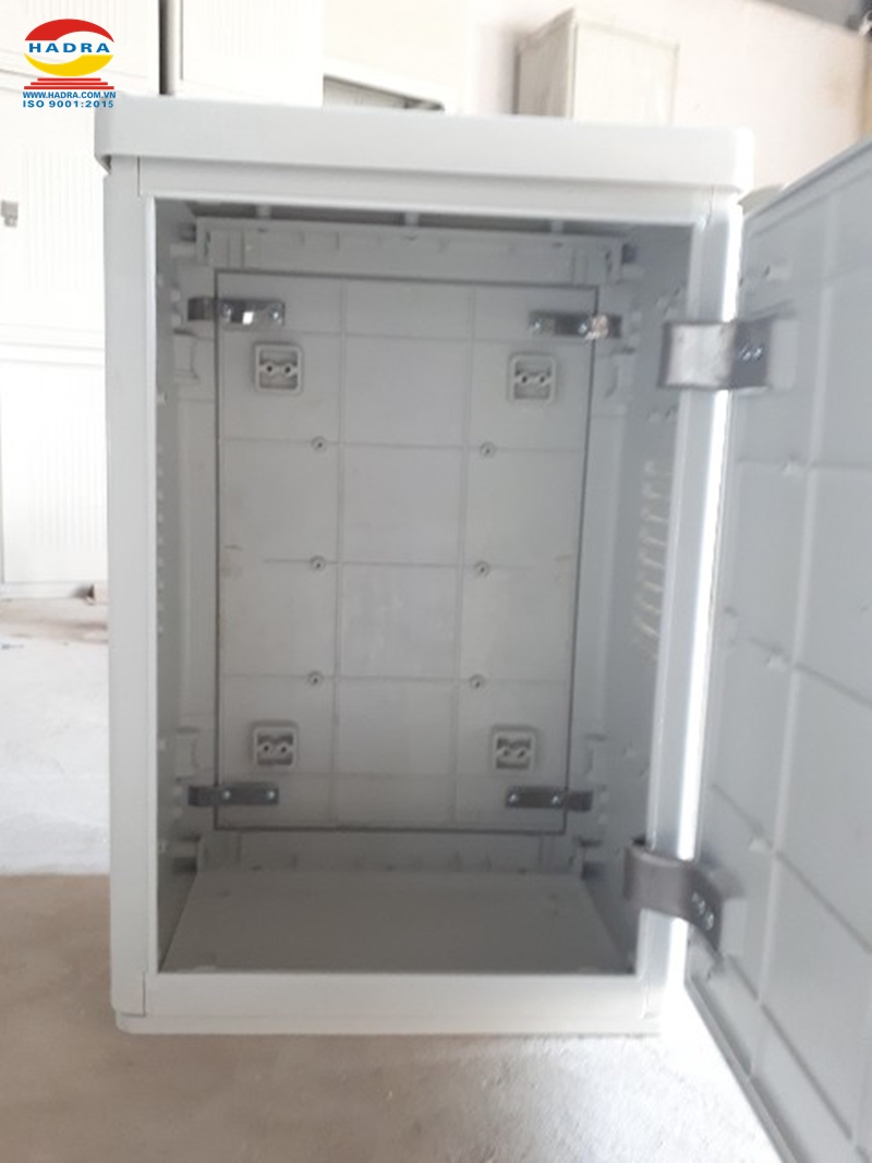 Cấu tạo tủ điện composite 1050x600x400 